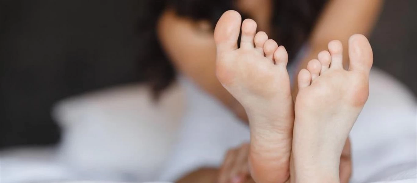 Αυτός είναι ο λόγος που μυρίζουν τόσο άσχημα τα πόδια μας